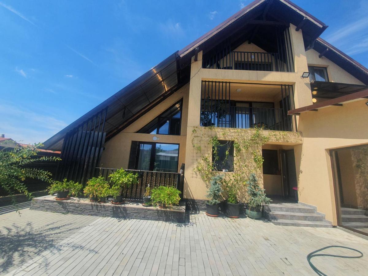 Pensiunea Relax Curtea De Arges Bagian luar foto
